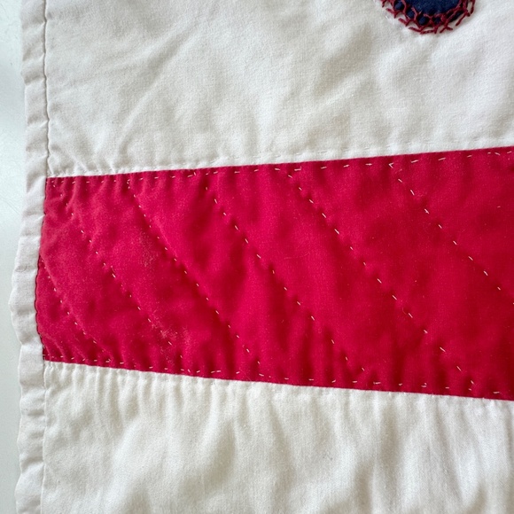 Vintage 70s Holly Hobbie handmade quilt, twin size bed quilted comforter - Picture 3 of 9